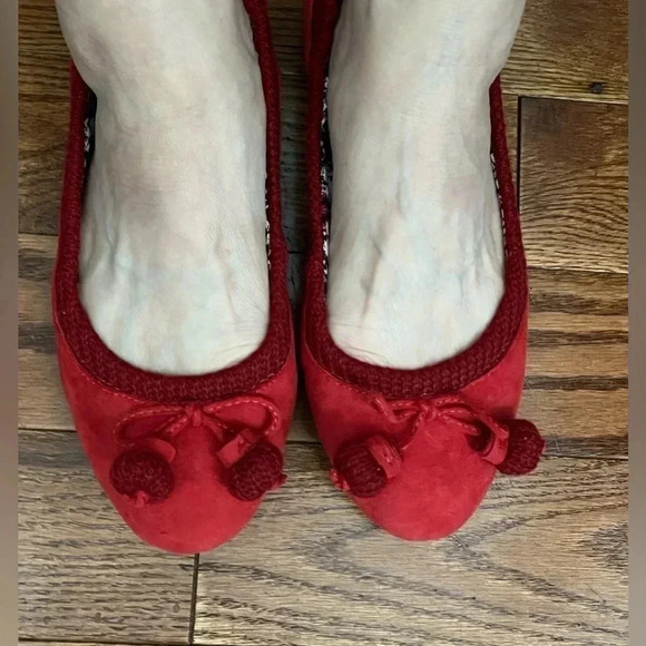 Cole Haan Womens Ballet Flats Shoes Red Leather Slip On Bow Tassel Round Toe 10 - Picture 9 of 9
